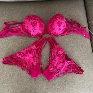 Gorgeous Victoria’s Secret set